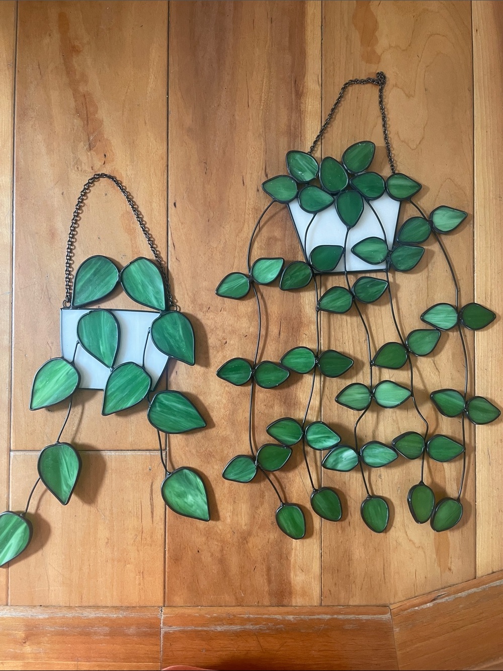 Beeveer 2 Pcs Green Plant Suncatcher Stained Glass Hanging Plant Window Hanging